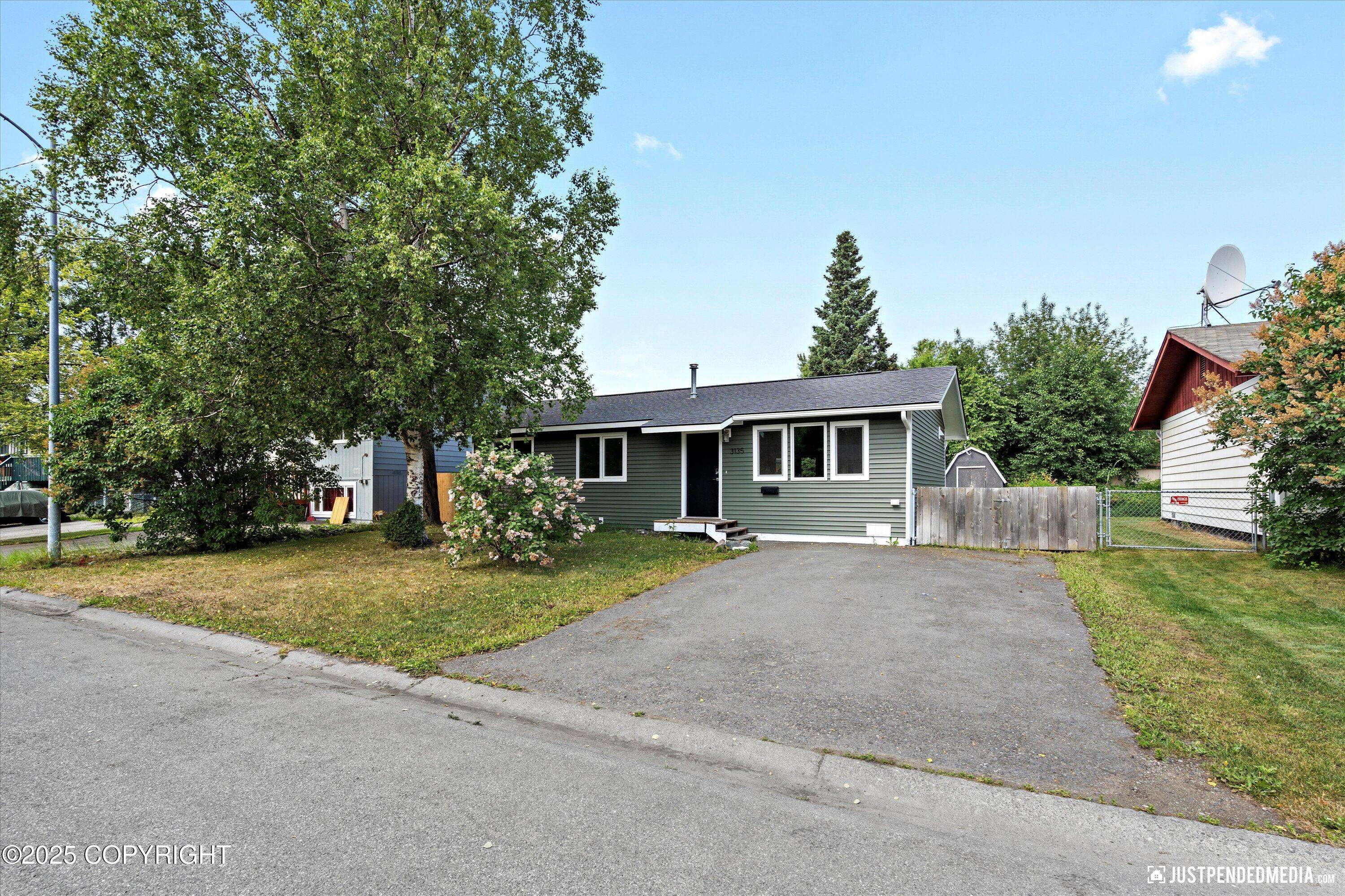 3135 E 17th AVE, Anchorage, AK 99508