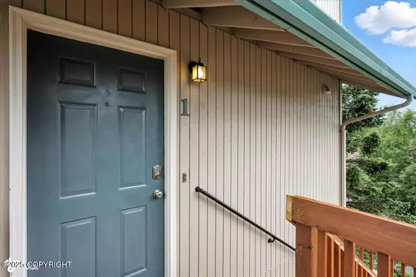 Anchorage, AK 99502,9221 Blackberry ST #A01