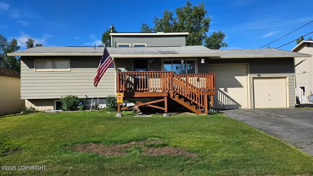 2090 Dimond DR, Anchorage, AK 99507