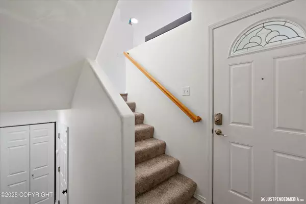 Anchorage, AK 99504,1544 State ST