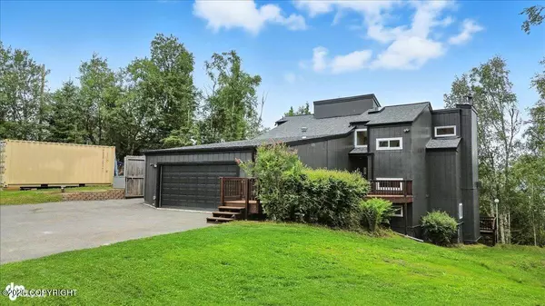 12124 Rainwater CIR, Eagle River, AK 99577