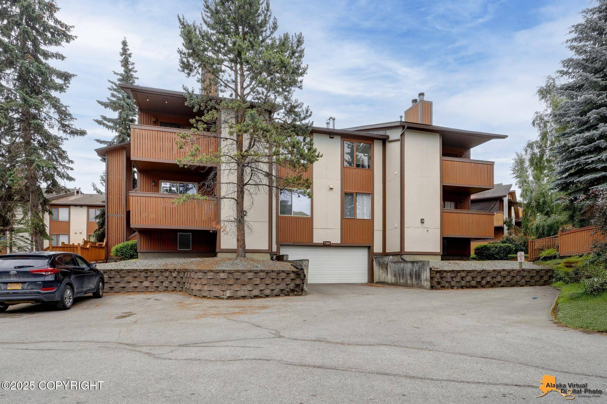 7260 Huntsmen CIR #2B, Anchorage, AK 99518