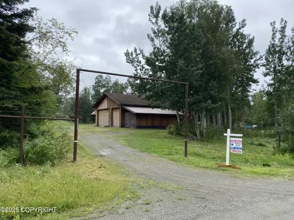 500 E Silver Fox LN, Wasilla, AK 99654