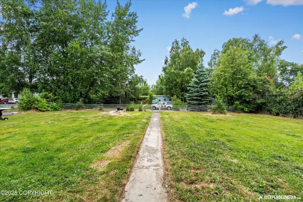 Anchorage, AK 99517,2427 Tulik DR