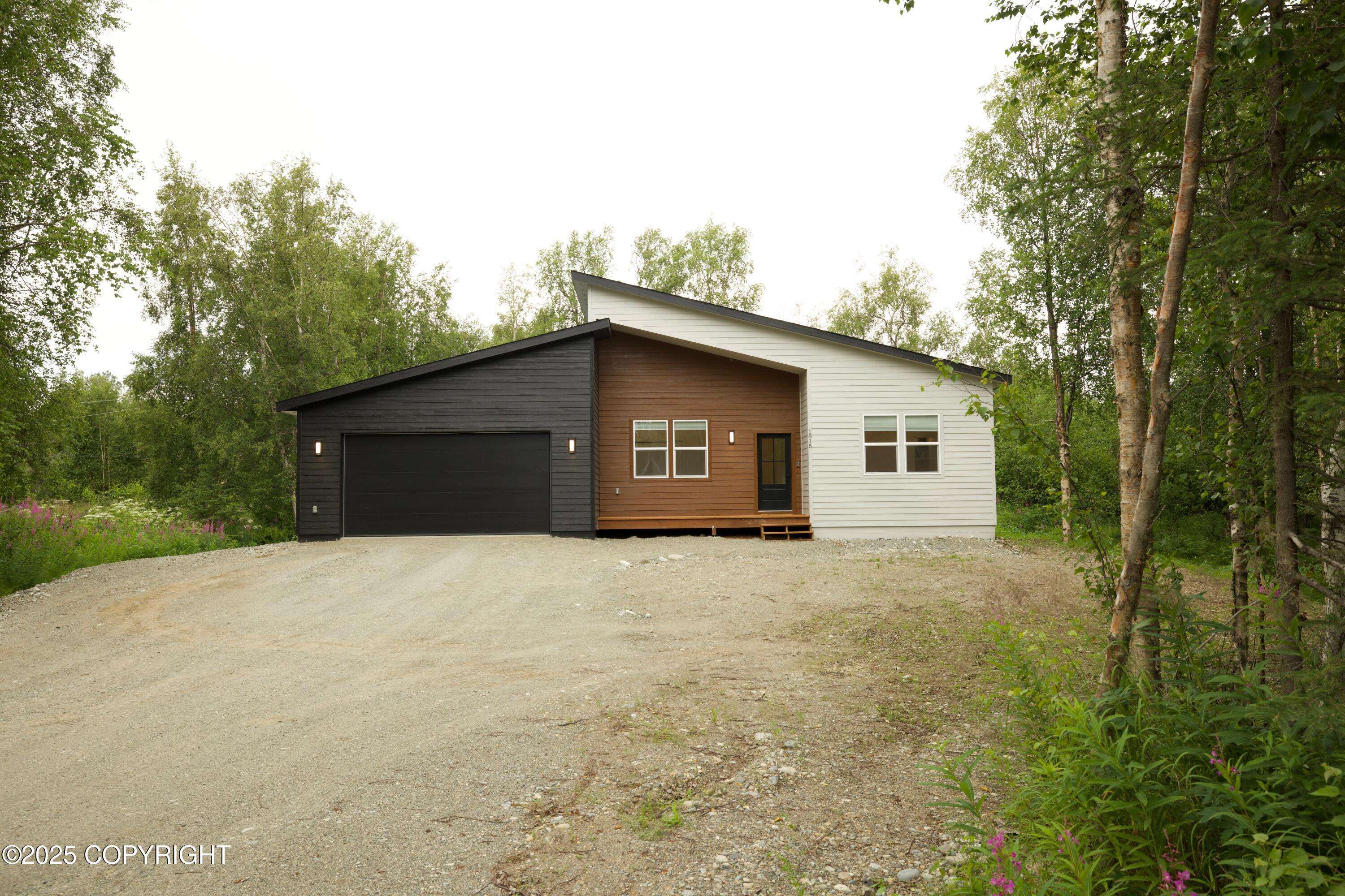 1815 E Caribou LOOP, Wasilla, AK 99654