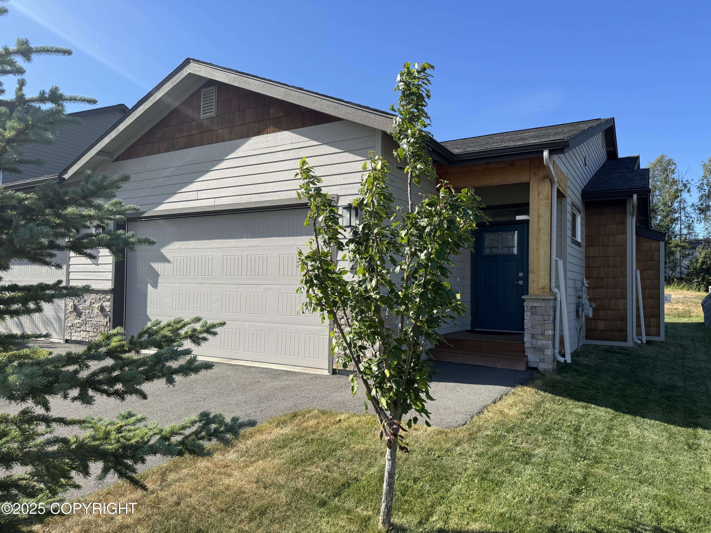 7672 Gate Creek DR, Anchorage, AK 99502