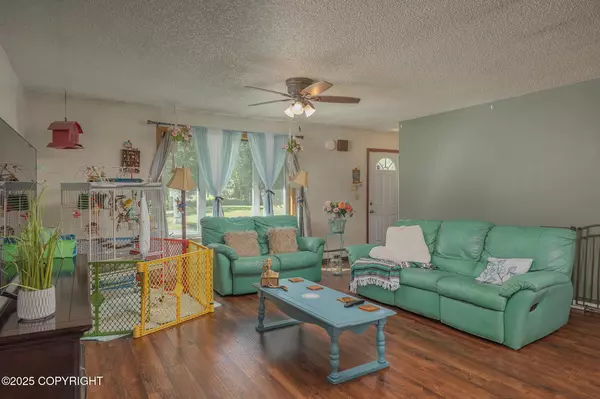 North Pole, AK 99705,1244 Candle Lite LOOP