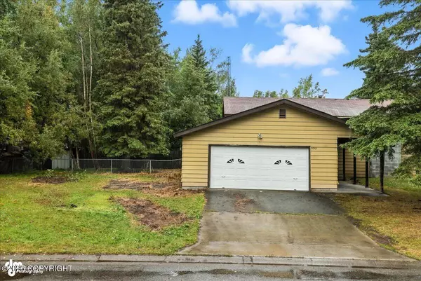 5043 E 43rd AVE, Anchorage, AK 99508