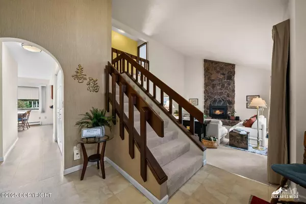 Anchorage, AK 99504,6720 Pickwick PL