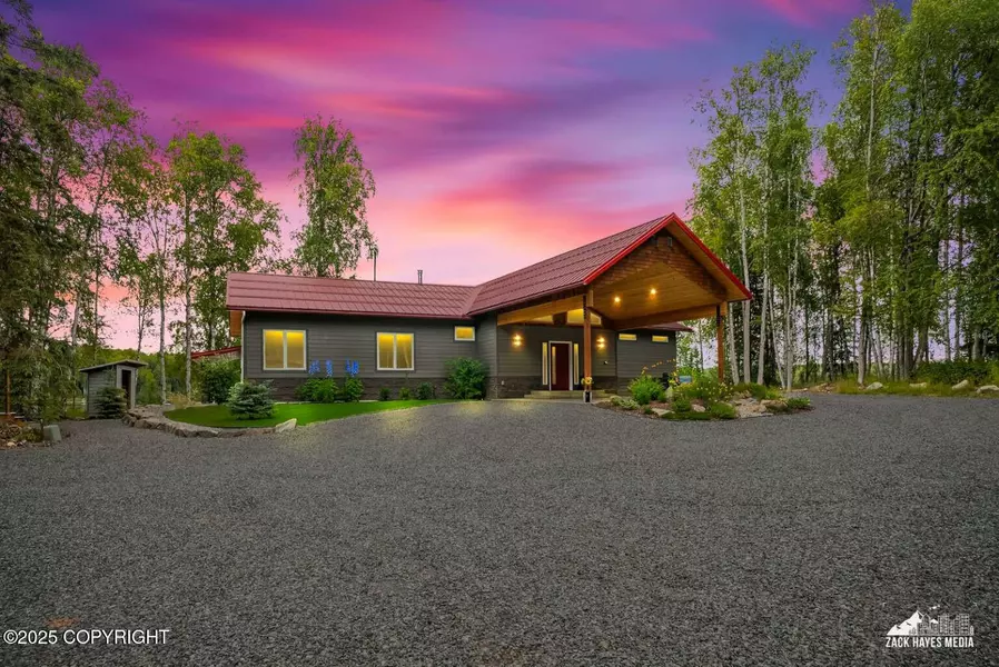 11223 N Crystal Shores RD, Willow, AK 99688