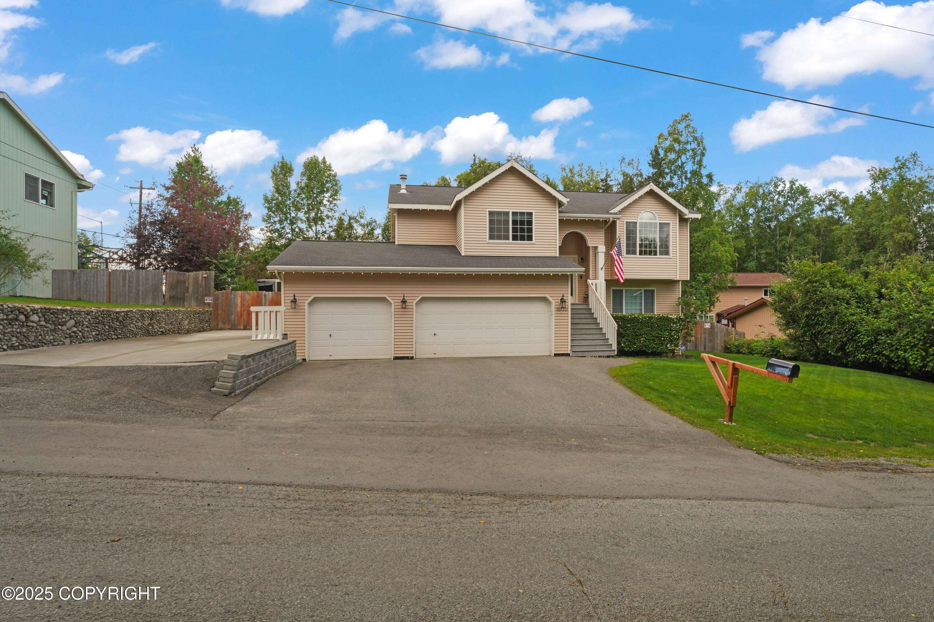 10720 Whimbrel DR, Anchorage, AK 99507