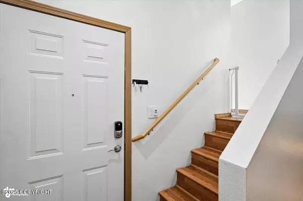 Anchorage, AK 99515,211 Dailey AVE #16