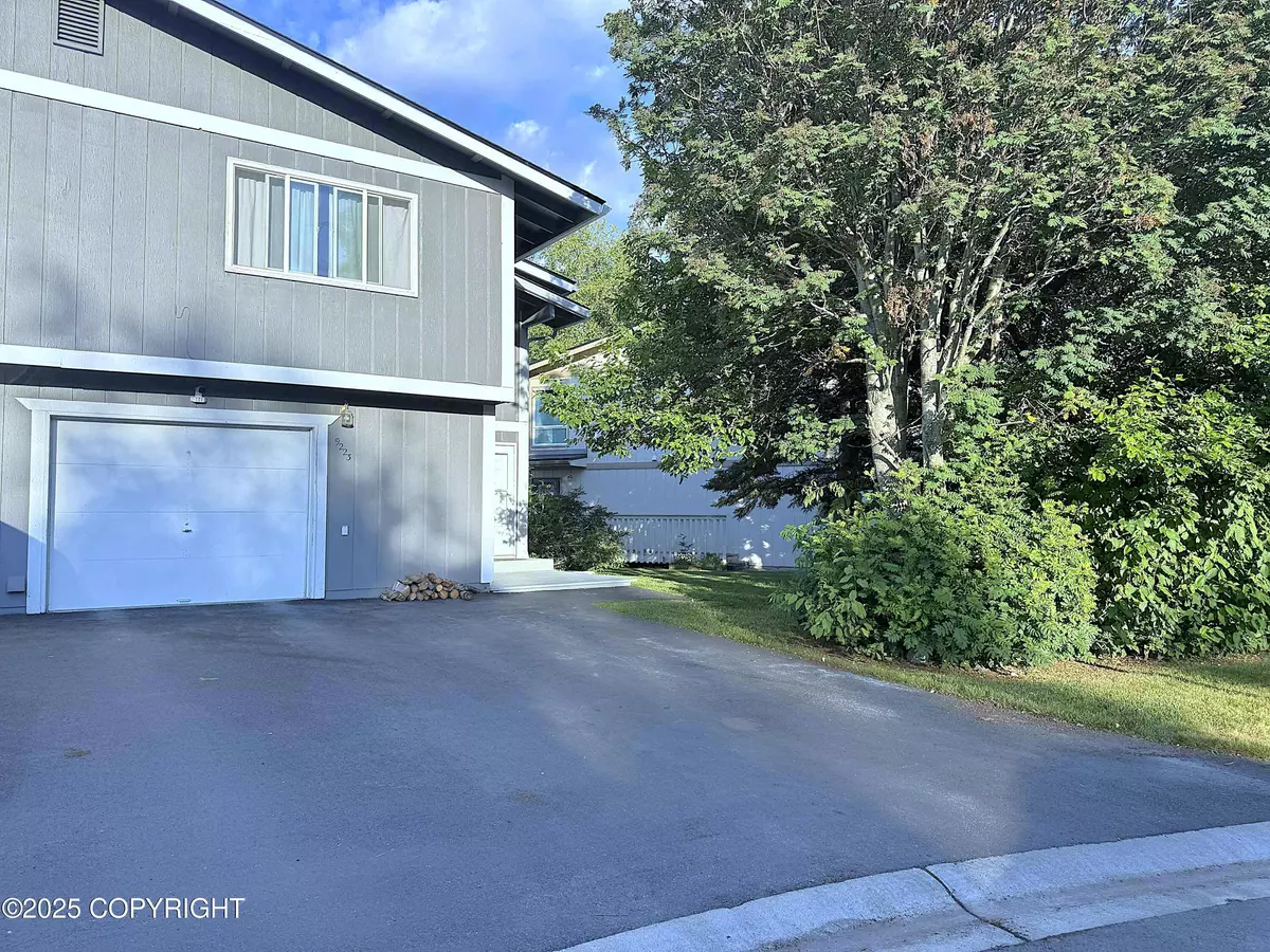 Anchorage, AK 99502,9223 Elgin CIR
