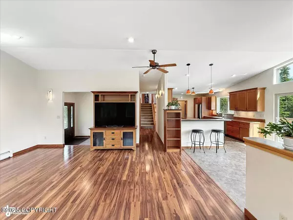 Anchorage, AK 99507,5596 Dalzell CIR