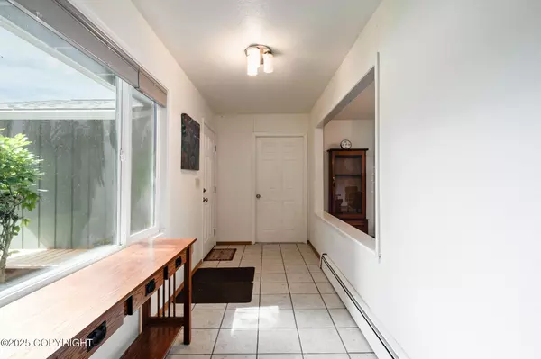 Eagle River, AK 99577,18107 Kantishna DR