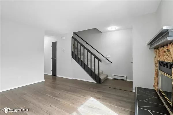 Anchorage, AK 99507,4610 Piper ST #16