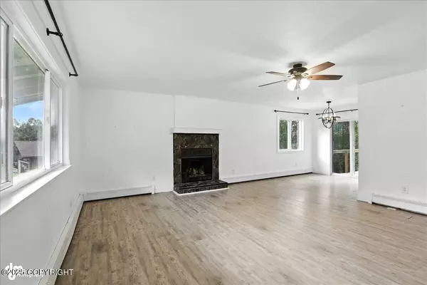 Chugiak, AK 99567,23105 Green Garden DR