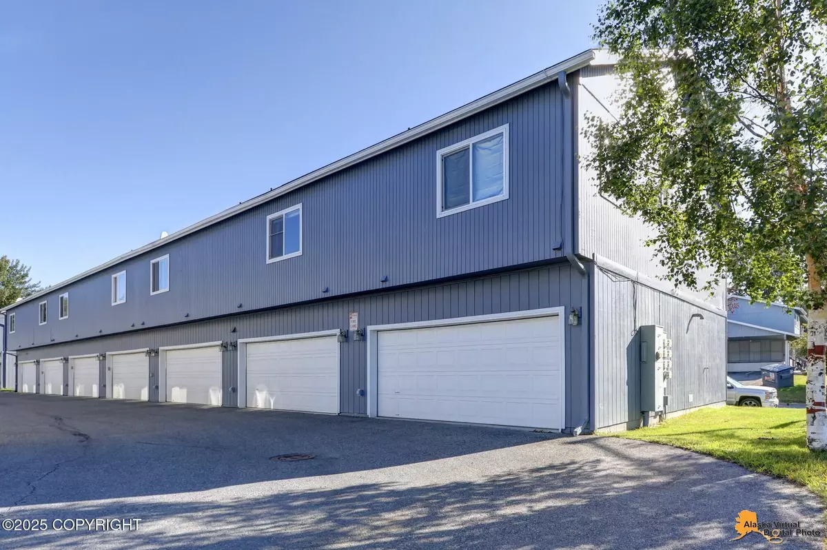 Anchorage, AK 99507,7326 Meadow ST #10F