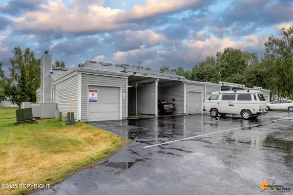 Anchorage, AK 99503,3320 Mt Vernon CT