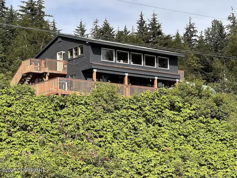 1138 Mud Bay RD, Haines, AK 99827