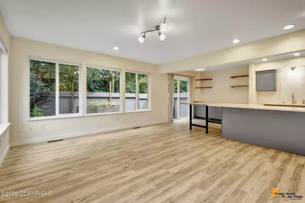 Anchorage, AK 99501,2224 Daybreak CT