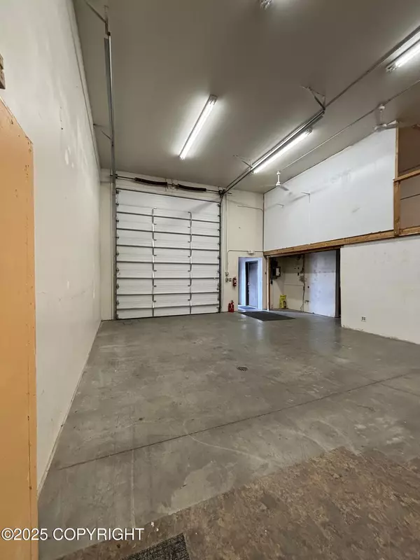 310 E 76th AVE #A, Anchorage, AK 99518