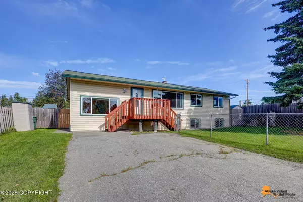 7813 Dover AVE, Anchorage, AK 99504