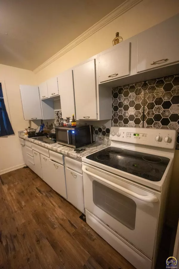 Topeka, KS 66607,509/511 SE Lafayette ST