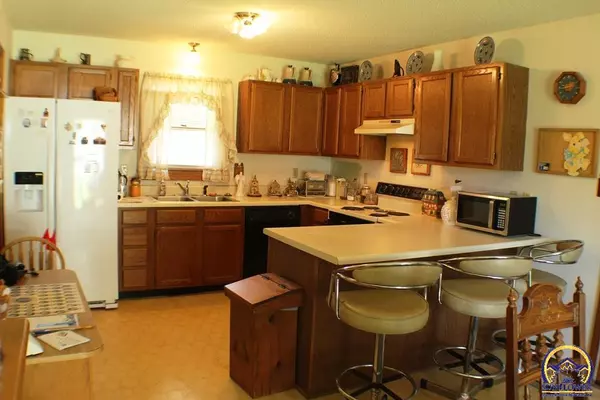 Topeka, KS 66610,3926 SW 39th TER