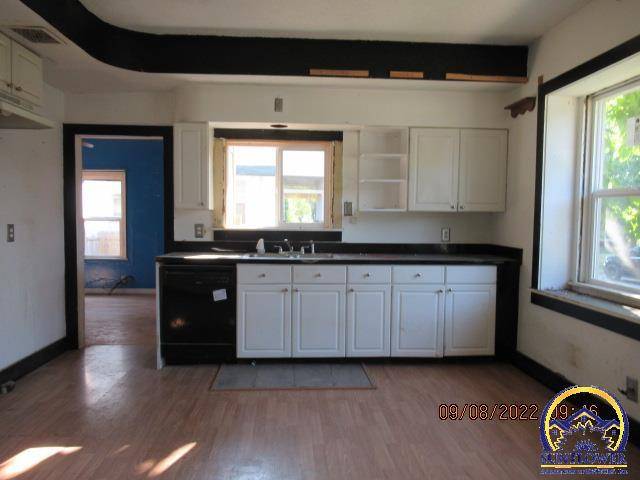 Topeka, KS 66612,1534 SW Tyler ST