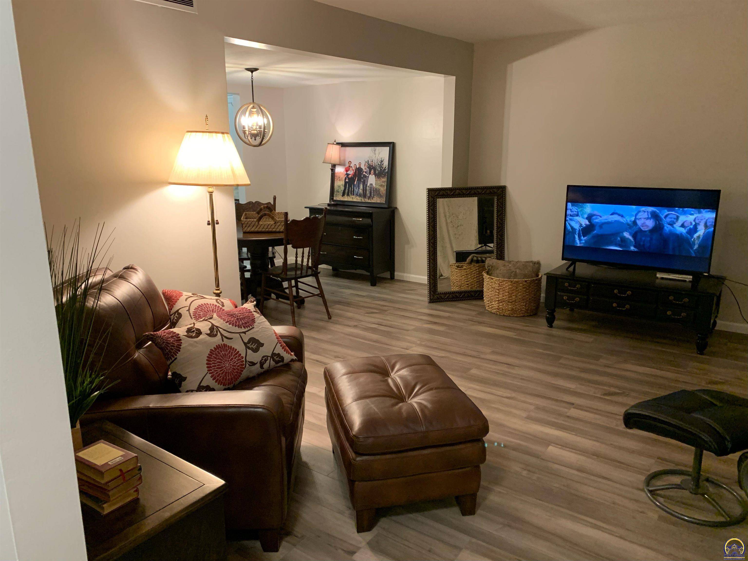 Topeka, KS 66614,5633 SW 22nd PK