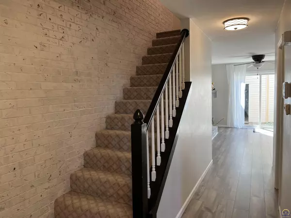 Topeka, KS 66614,5633 SW 22nd PK