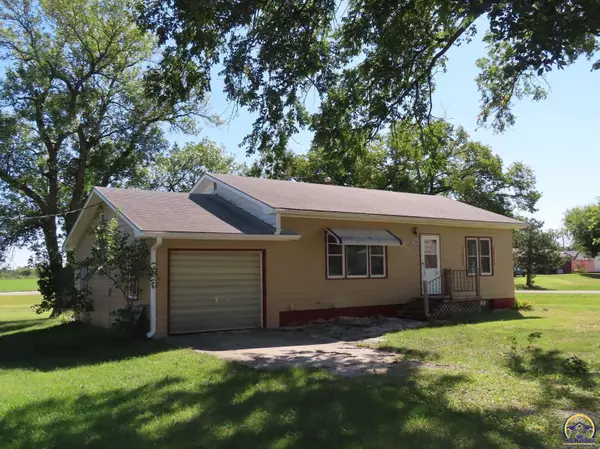 318 Sycamore ST, Cottonwood Falls, KS 66845-0000