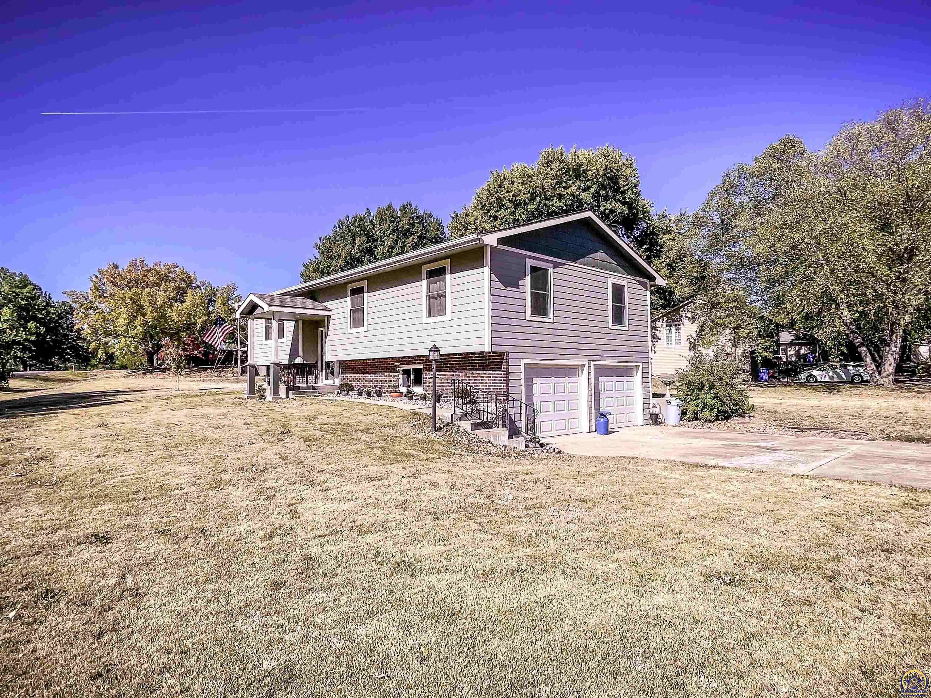 Topeka, KS 66617,554 NE Edgewood DR