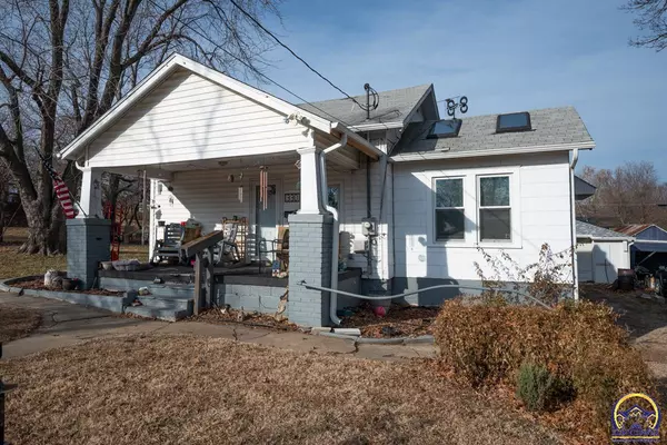 330 W Dayton AVE, Burlingame, KS 66413