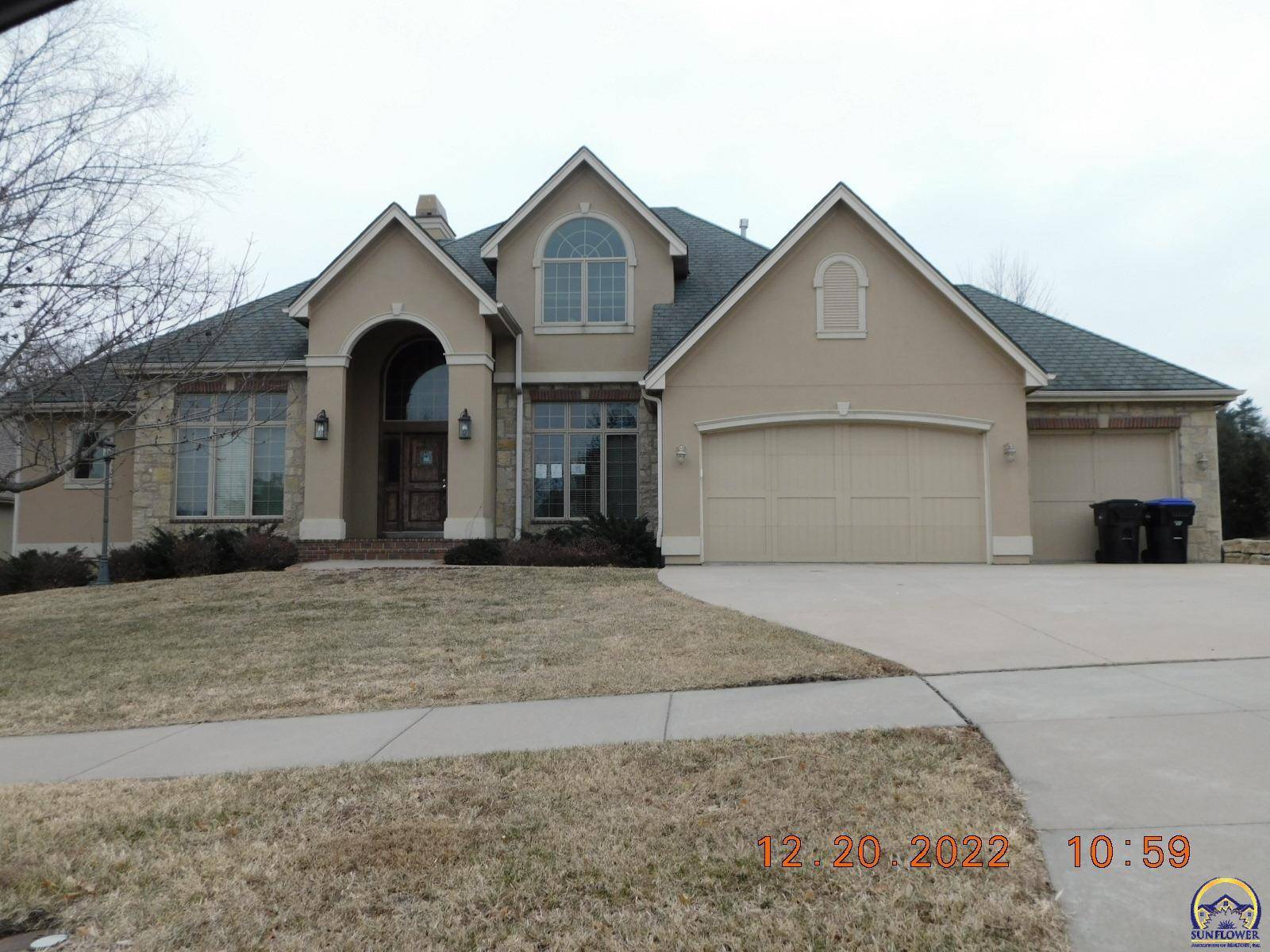 5645 SW Clarion Lakes DR, Topeka, KS 66610