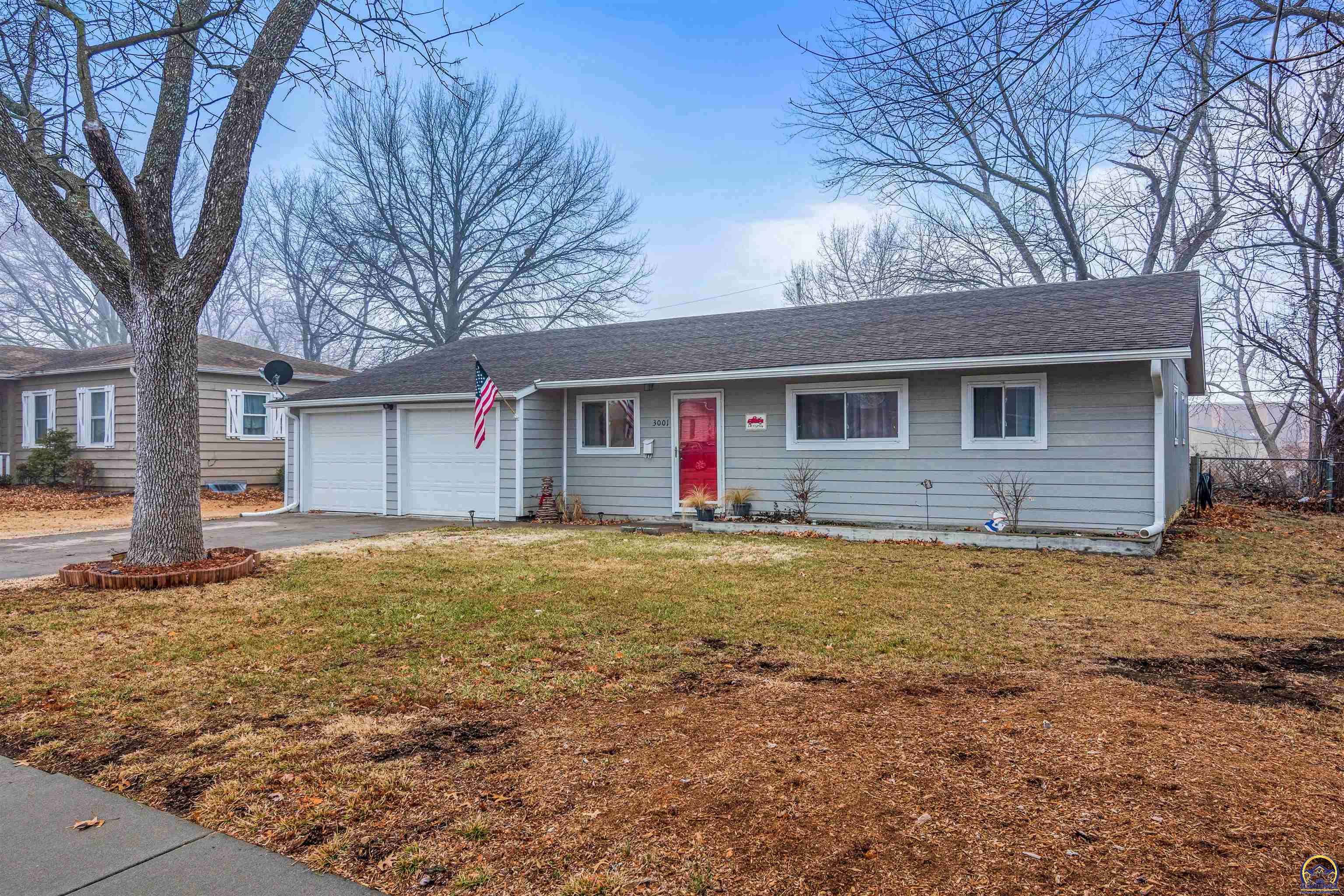 3001 SW Burnett RD, Topeka, KS 66614
