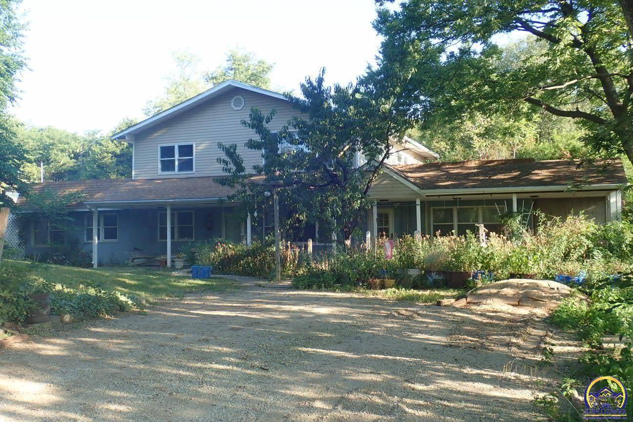 1895 E 100 Rd, Lecompton, KS 66050-4005