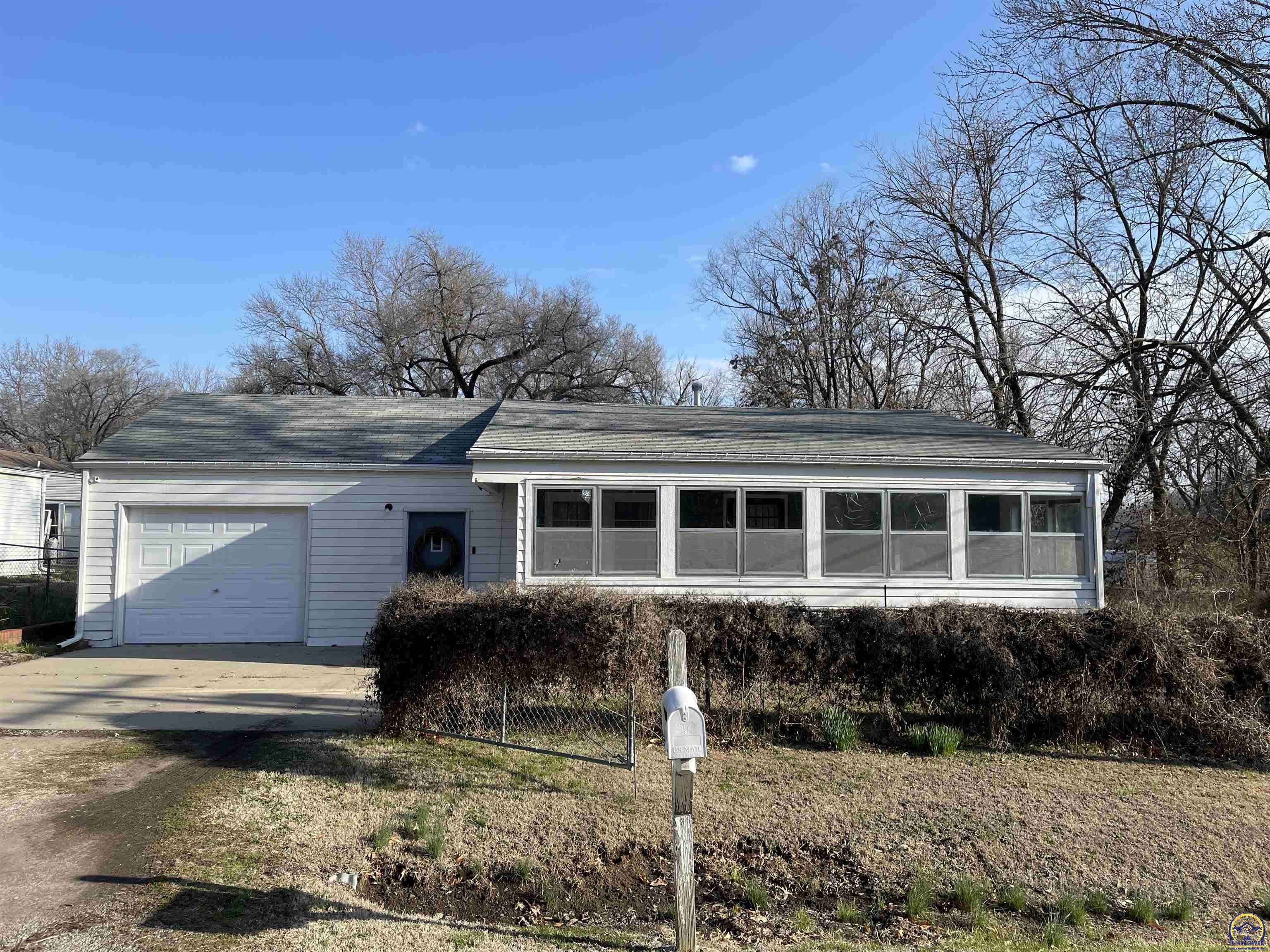 1616 SE 26th ST, Topeka, KS 66605