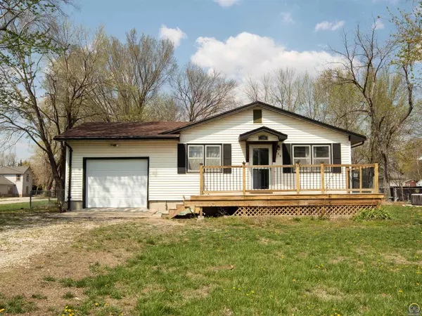 109 Maple ST, Americus, KS 66835