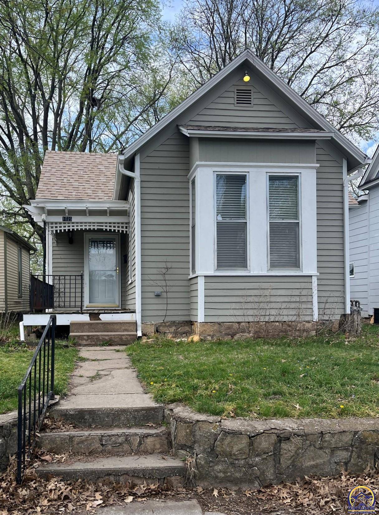 Topeka, KS 66604,1025 SW Mulvane ST