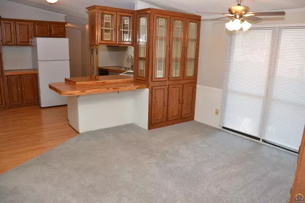 Lyndon, KS 66451-9999,811 Monroe ST