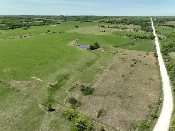 Eskridge, KS 66423,00000 Skyline Rd