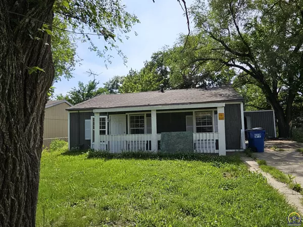 1523 Lindenwood AVE, Lawrence, KS 66044