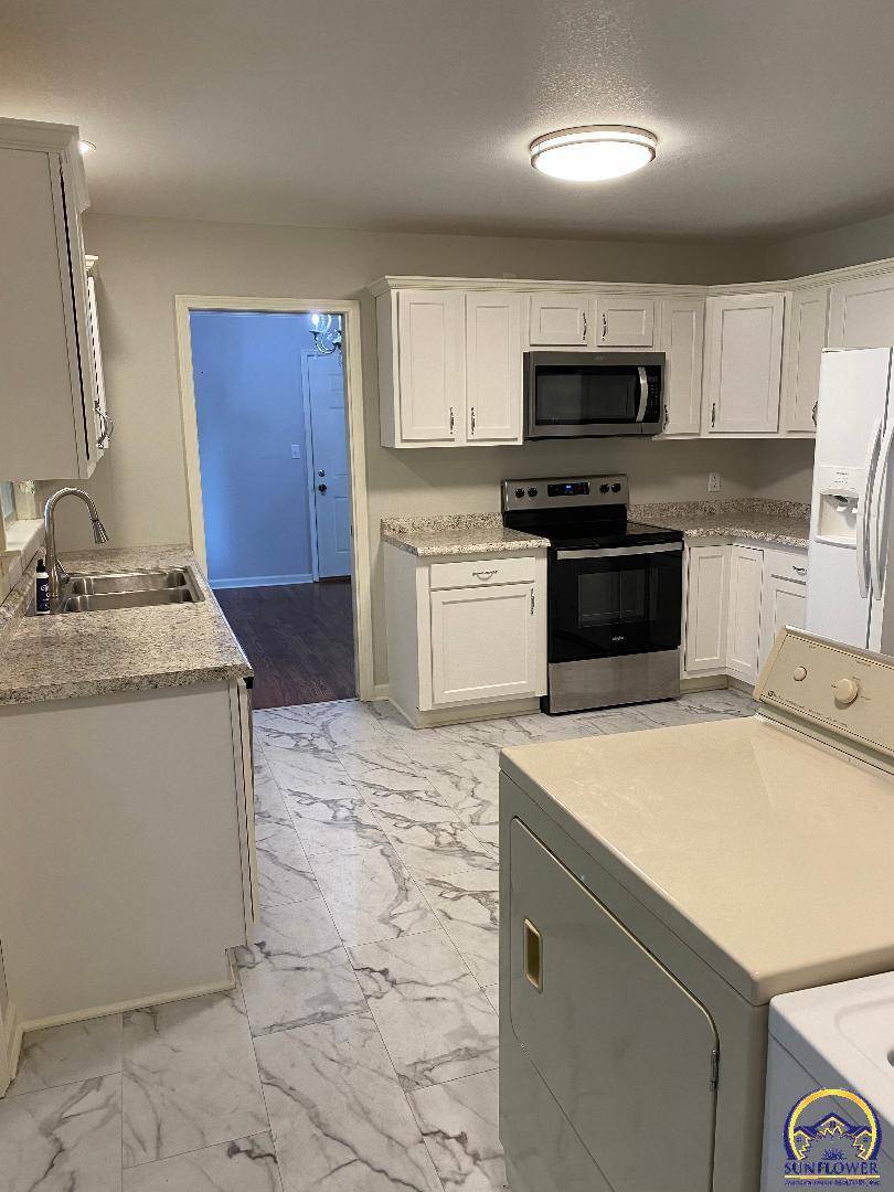 Topeka, KS 66614,5029 SW 23rd ST