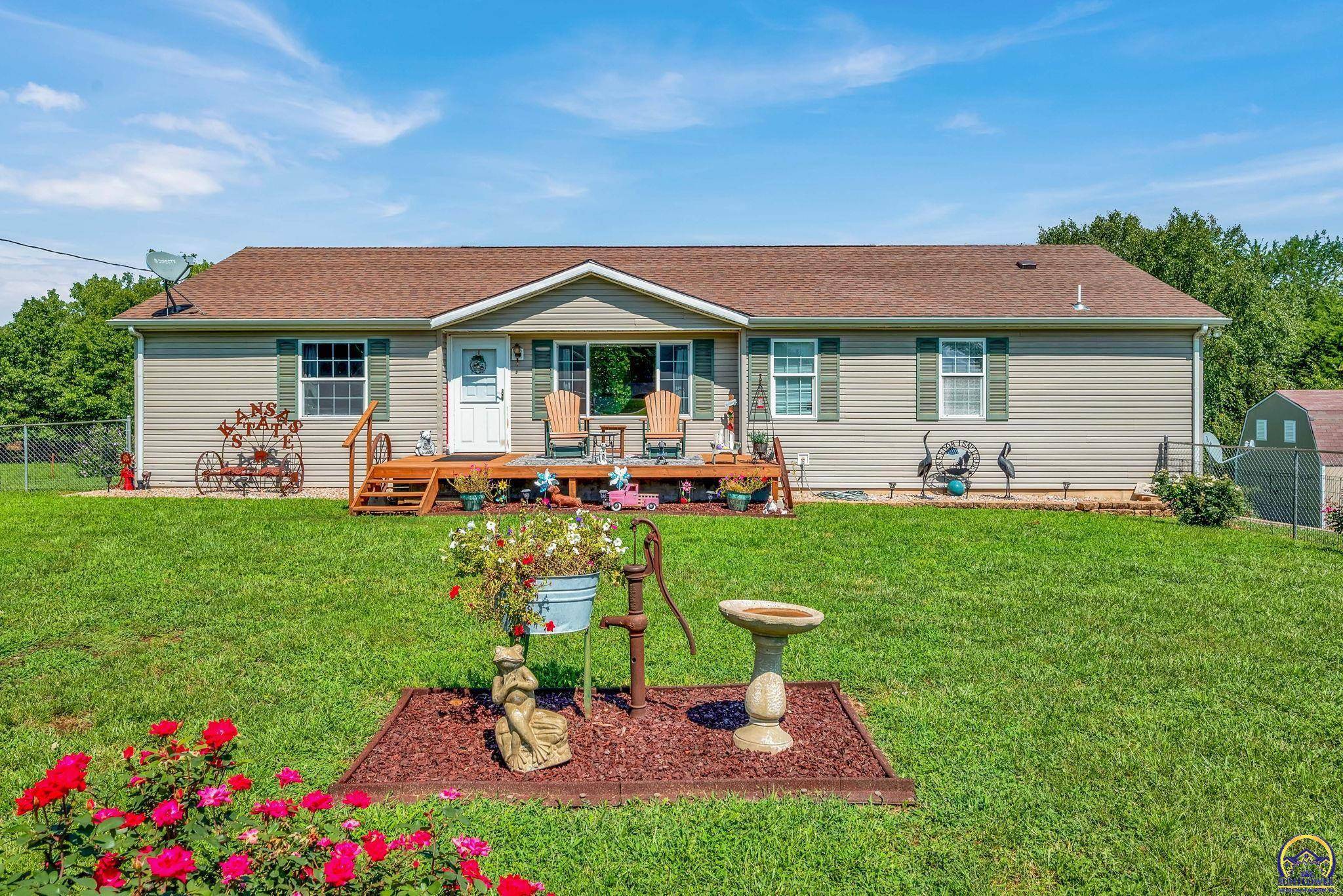 13076 Blue Mound DR, Valley Falls, KS 66088