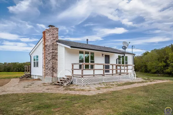 1981 Riley Rd, Ottawa, KS 66067