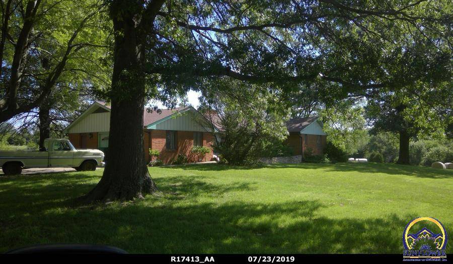 3610 NW Ridgewood DR, Topeka, KS 66618