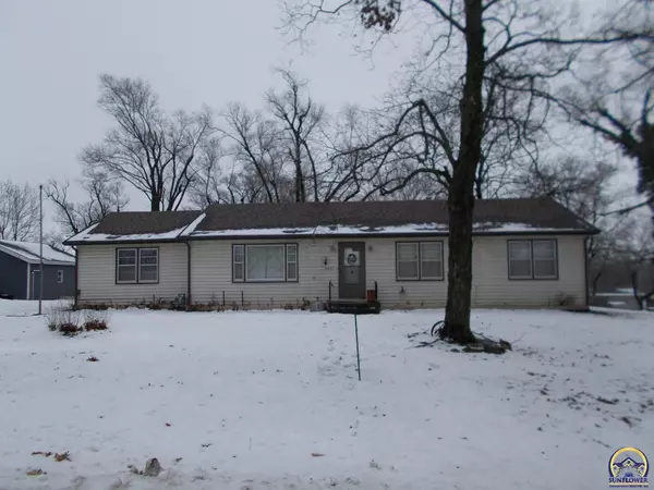 307 Delaware ST, Oskaloosa, KS 66066