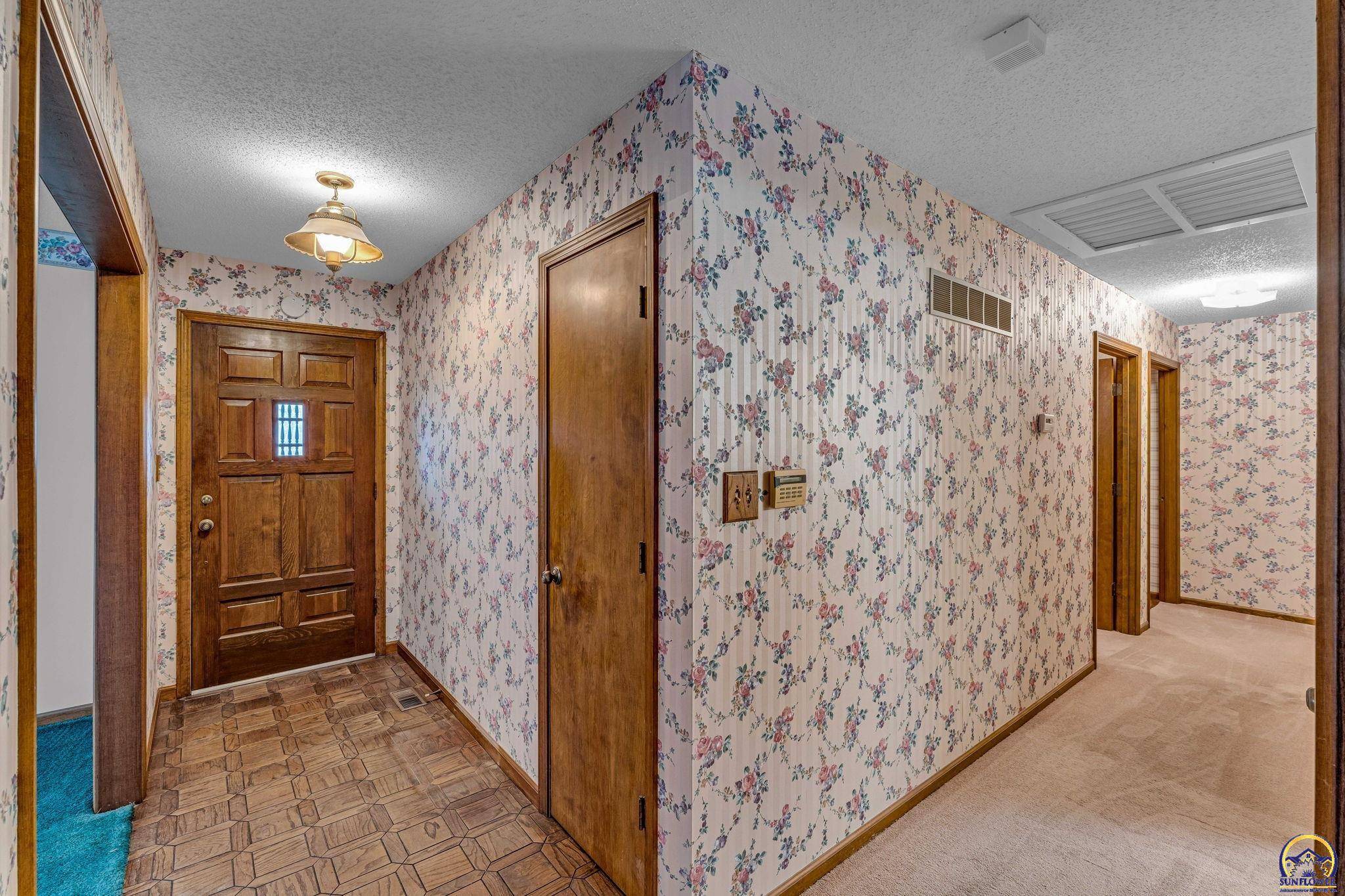 Topeka, KS 66610,3807 SE Fair Meadows PL